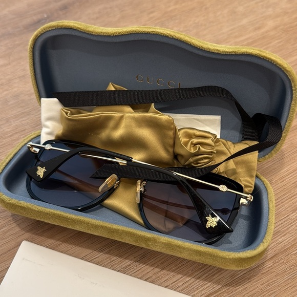 Gucci 56mm Gradient Cat eye Sungalsses - Picture 9 of 13